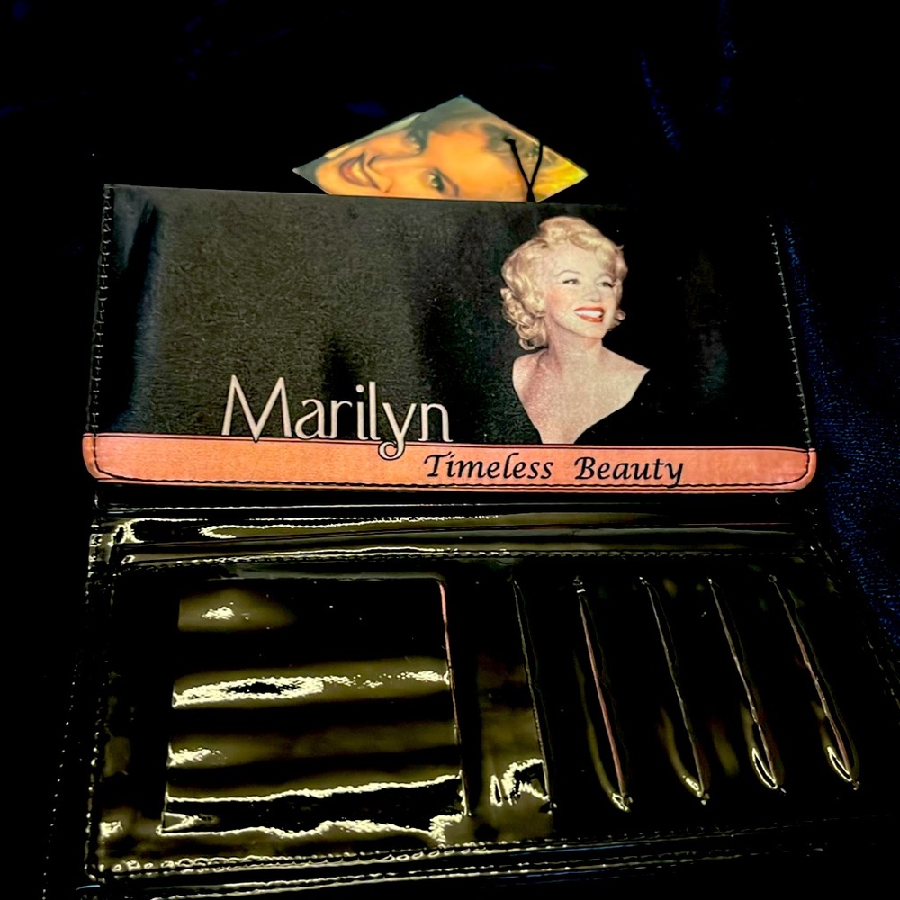 Marilyn Monroe wallet